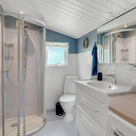 Three-bedroom In Vaggerlose *